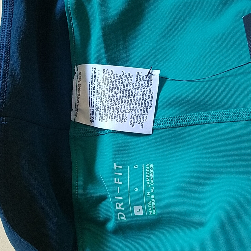 Nike dri fit emerald green skort sz lge. - Picture 8 of 10